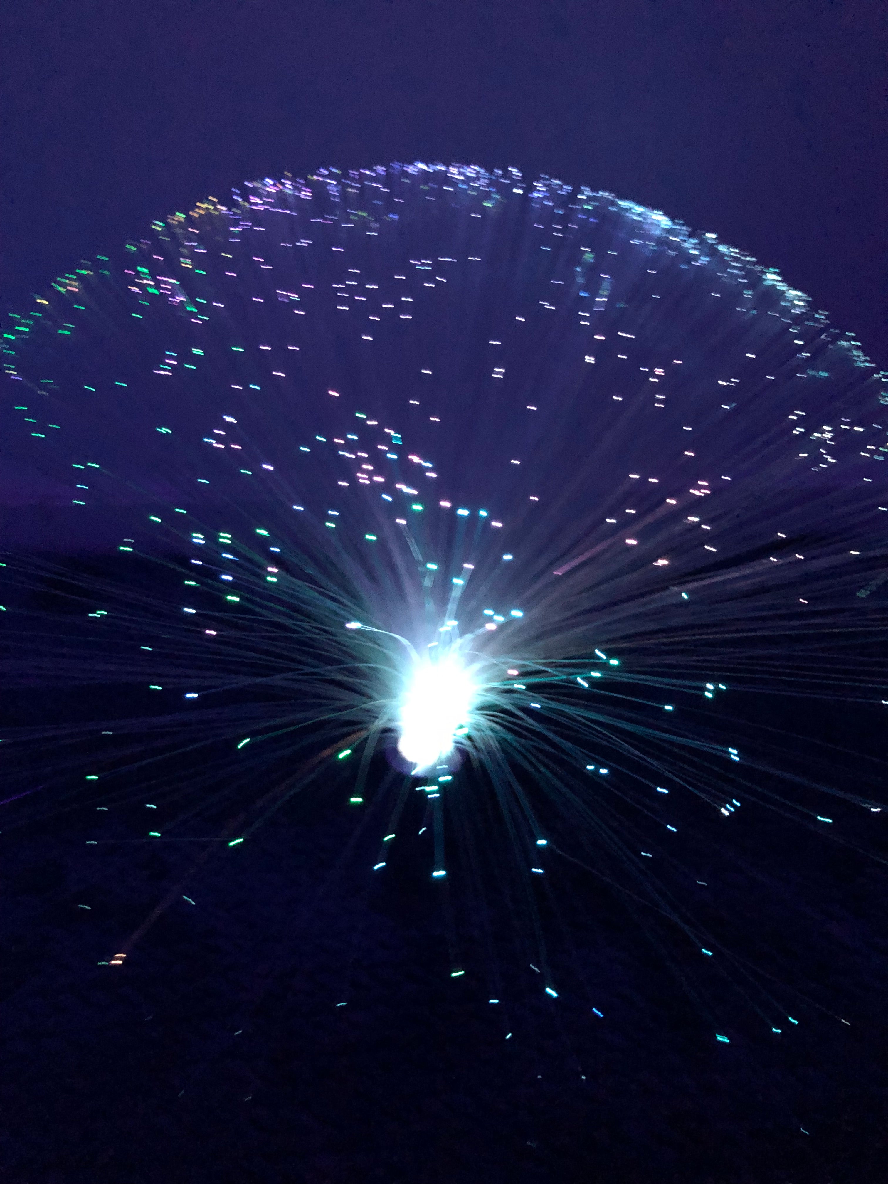 Grande lampe à fibres optiques aux couleurs changeantes base chromée