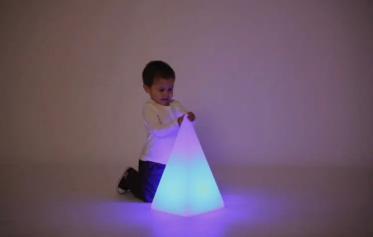 Pyramide lumineuse sensorielle